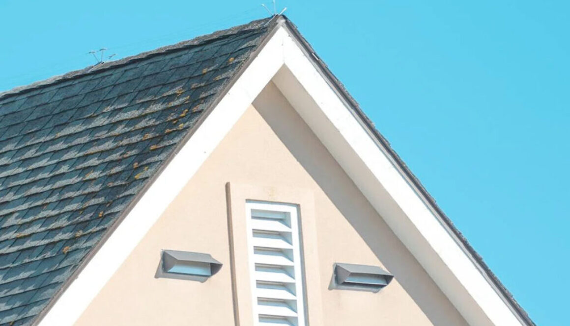 5 Signs Your Roof Has Wind Damage